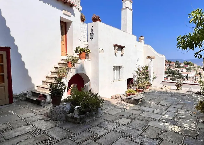 Rallou House Hydra